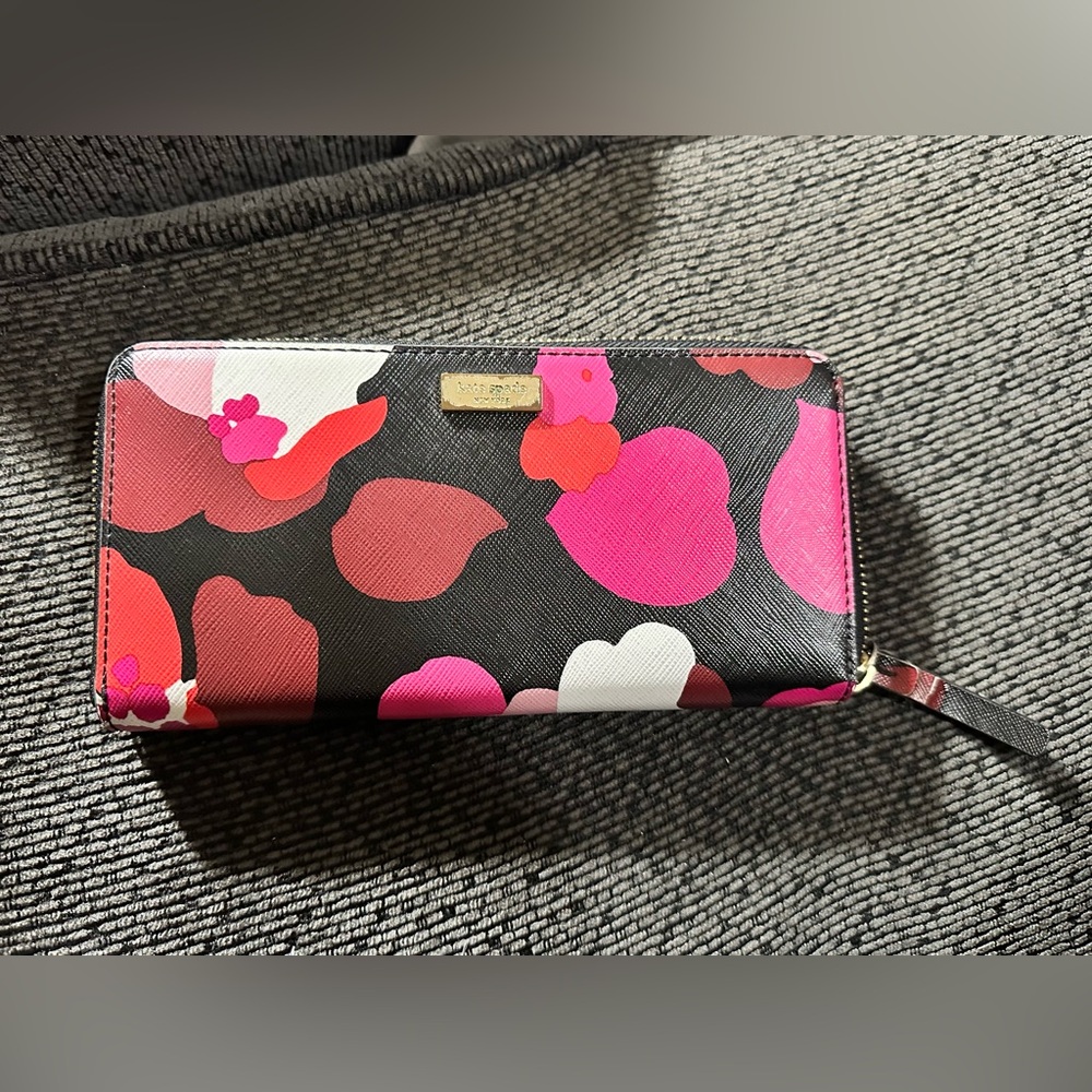Kate Spade New York Laurel Way Neda Large Wallet